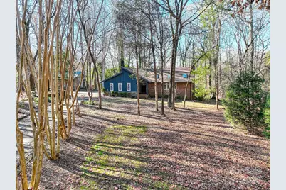 5434 Beckhaven Lane, Charlotte, NC 28216 - Photo 2