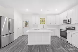 905 Holt St, Lexington, NC 27292 - Photo 4