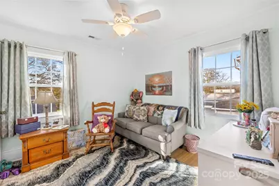 209 W 3rd Avenue, Gastonia, NC 28052 - Photo 14