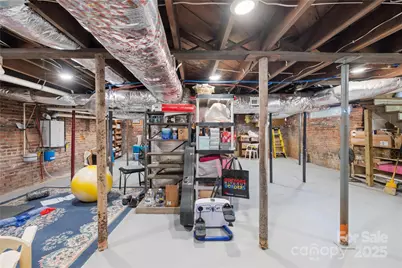 209 W 3rd Avenue, Gastonia, NC 28052 - Photo 36