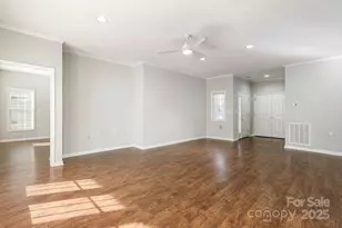 135 Cambridge Dr, Brevard, NC 28712 - Photo 4