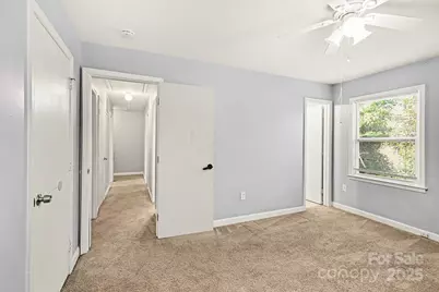 6520 Farmingdale Drive, Charlotte, NC 28212 - Photo 12