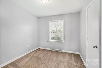 6520 Farmingdale Drive, Charlotte, NC 28212 - Photo 14