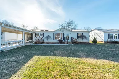 428 Riverwind Drive, Hendersonville, NC 28739 - Photo 2