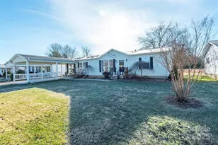 428 Riverwind Dr, Hendersonville, NC 28739 - Photo 1