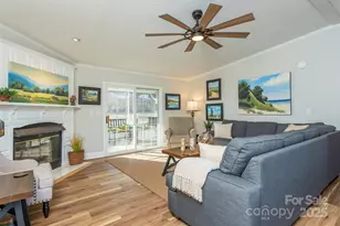 428 Riverwind Dr, Hendersonville, NC 28739 - Photo 4