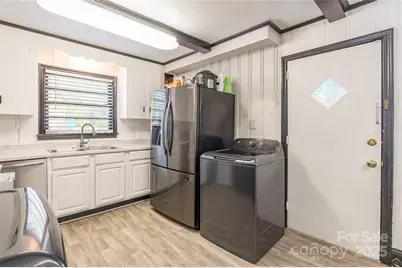 1100 Rollingwood Drive, Charlotte, NC 28217 - Photo 8