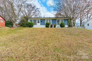 1100 Rollingwood Dr, Charlotte, NC 28217 - Photo 2