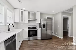 4044 Dinglewood Ave, Charlotte, NC 28205 - Photo 6