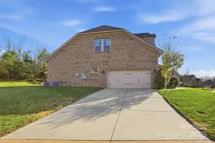 2650 Stonewood View, Kannapolis, NC 28081 - Photo 2