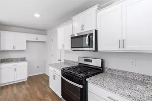 35 Caroline Vly Ln, Hendersonville, NC 28792 - Photo 4