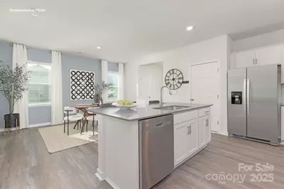 502 Court House Avenue, York, SC 29745 - Photo 8