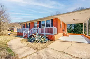 1909 S Lafayette St, Shelby, NC 28152 - Photo 6