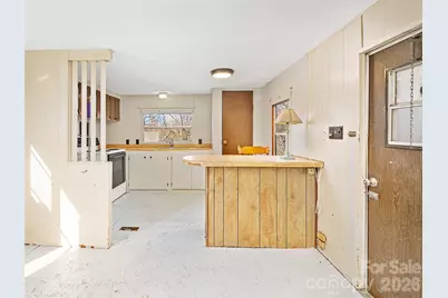 1905 Old Spartanburg Road, Hendersonville, NC 28792 - Photo 2