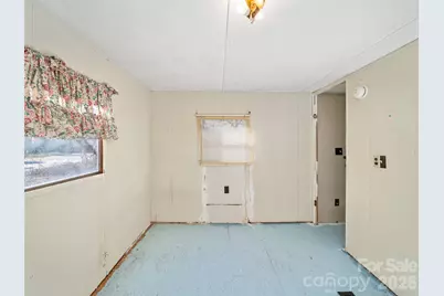 1905 Old Spartanburg Road, Hendersonville, NC 28792 - Photo 16