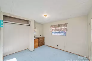 1905 Old Spartanburg Rd, Hendersonville, NC 28792 - Photo 12