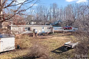 1905 Old Spartanburg Rd, Hendersonville, NC 28792 - Photo 22