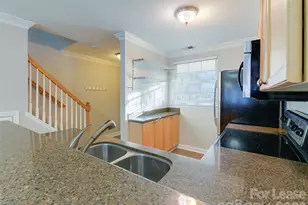 1224 Green Oaks Ln, Charlotte, NC 28205 - Photo 12