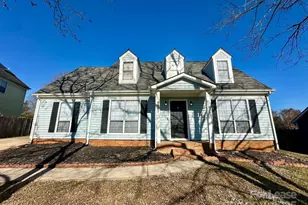 9501 Pondside Ln, Charlotte, NC 28213 - Photo 1