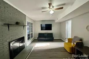 9501 Pondside Ln, Charlotte, NC 28213 - Photo 10