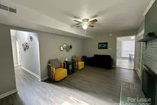 9501 Pondside Ln, Charlotte, NC 28213 - Photo 12