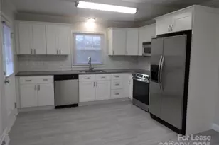 1332 Edgewater Dr, Charlotte, NC 28210 - Photo 6