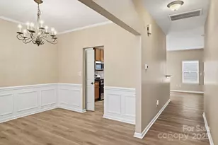 10012 Barrands Ln, Charlotte, NC 28278 - Photo 4