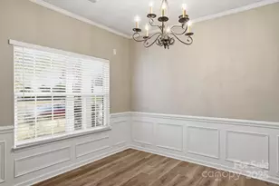 10012 Barrands Ln, Charlotte, NC 28278 - Photo 14