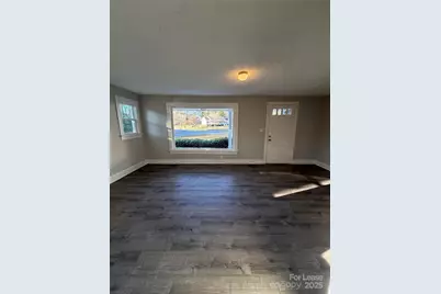 530 N Mulberry Street, Statesville, NC 28677 - Photo 2
