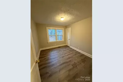 530 N Mulberry Street, Statesville, NC 28677 - Photo 6