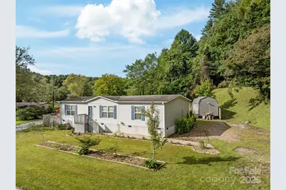 154 Turkey Pen Gap Road, Horse Shoe, NC 28742 - Photo 4