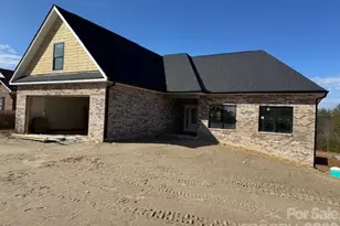 426 Huntington Woods Street SE, Lenoir, NC 28645 - Photo 2