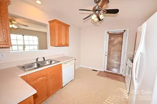 621 23rd St NW, Hickory, NC 28601 - Photo 16