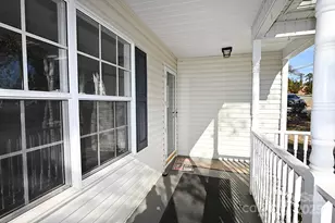 621 23rd St NW, Hickory, NC 28601 - Photo 2