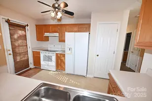 621 23rd St NW, Hickory, NC 28601 - Photo 12