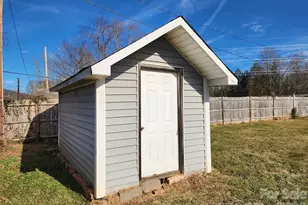 31 Stanley St, Candler, NC 28715 - Photo 20