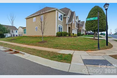 8924 Inverness Bay Road, Charlotte, NC 28278 - Photo 2