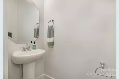 235 S Bruns Avenue, Charlotte, NC 28208 - Photo 8