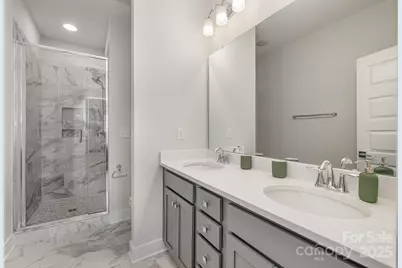 235 S Bruns Avenue, Charlotte, NC 28208 - Photo 14