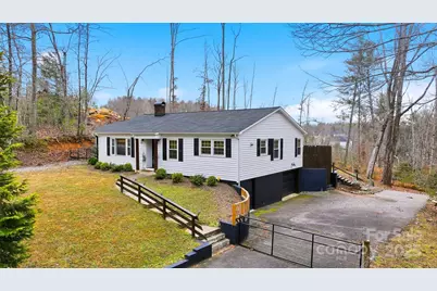 524 Hibriten Drive SE, Lenoir, NC 28645 - Photo 2