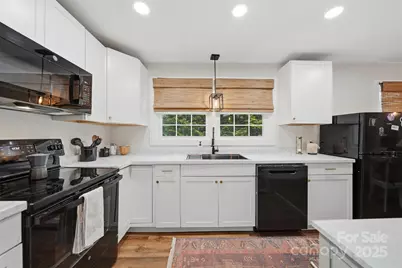 524 Hibriten Drive SE, Lenoir, NC 28645 - Photo 14