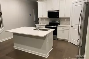 6110 Starview Ter, Charlotte, NC 28216 - Photo 6