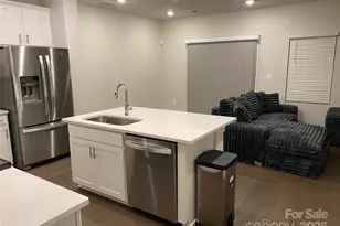 6110 Starview Ter, Charlotte, NC 28216 - Photo 4