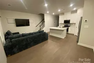 6110 Starview Ter, Charlotte, NC 28216 - Photo 10