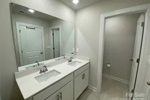 6110 Starview Ter, Charlotte, NC 28216 - Photo 16