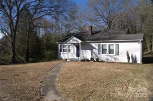748 W 2nd St, Lincolnton, NC 28092 - Photo 2