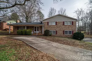 1009 Springs Rd, Lincolnton, NC 28092 - Photo 1