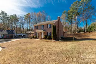 1652 Village Ct, Rock Hill, SC 29732 - Photo 2