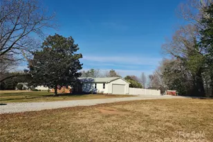 378 Cornelius Rd, Mooresville, NC 28117 - Photo 2