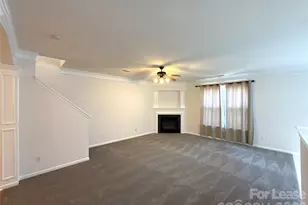 2807 Forest Grove Ct, Charlotte, NC 28269 - Photo 2